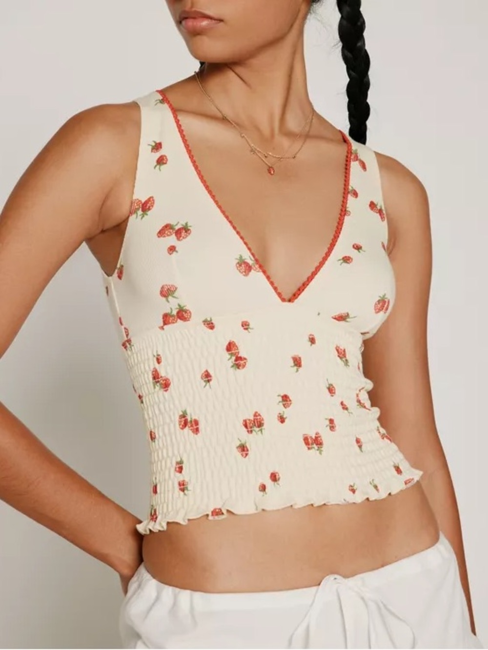 NWT Kimchi Blue Verity V Neck Cropped Tank Top Smocked Strawberry Sz S